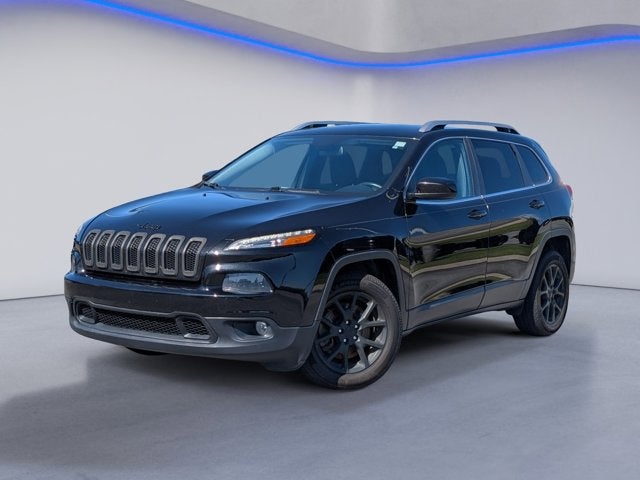 Used 2015 Jeep Cherokee Latitude with VIN 1C4PJLCB6FW694807 for sale in Ringgold, GA