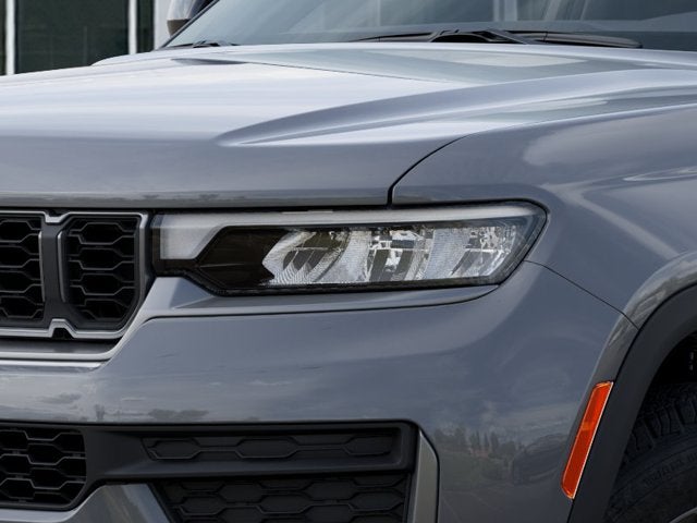 2027 Jeep Grand Cherokee Laredo Altitude