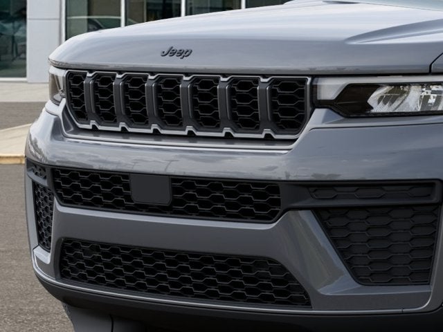 2027 Jeep Grand Cherokee Laredo Altitude
