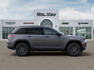 2027 Jeep Grand Cherokee Laredo Altitude