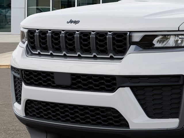 2027 Jeep Grand Cherokee Laredo Altitude