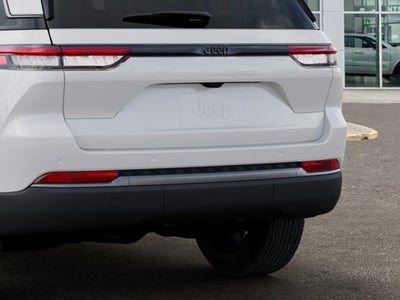 2027 Jeep Grand Cherokee Laredo Altitude