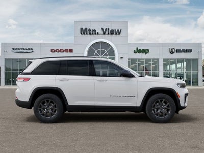 2027 Jeep Grand Cherokee Laredo Altitude