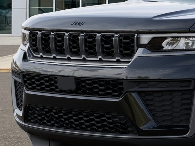 2027 Jeep Grand Cherokee Laredo Altitude
