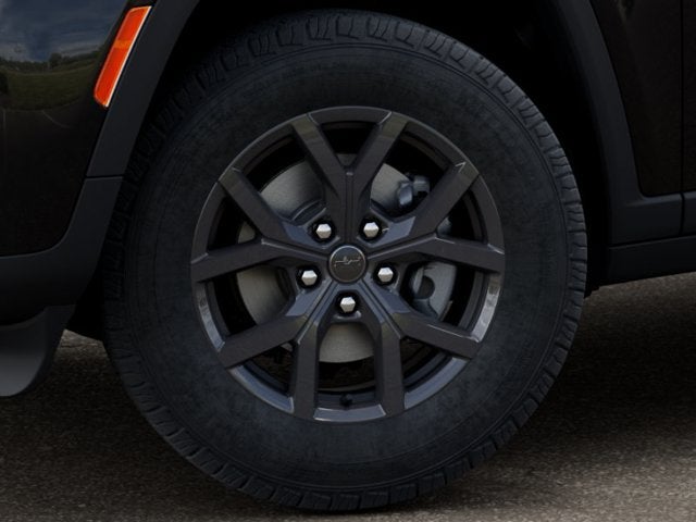2027 Jeep Grand Cherokee Laredo Altitude