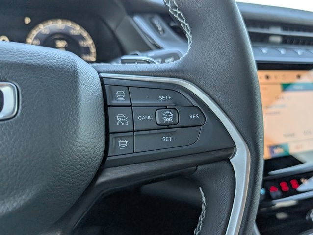 2026 Jeep Grand Cherokee Laredo Altitude