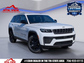 2026 Jeep Grand Cherokee Laredo Altitude