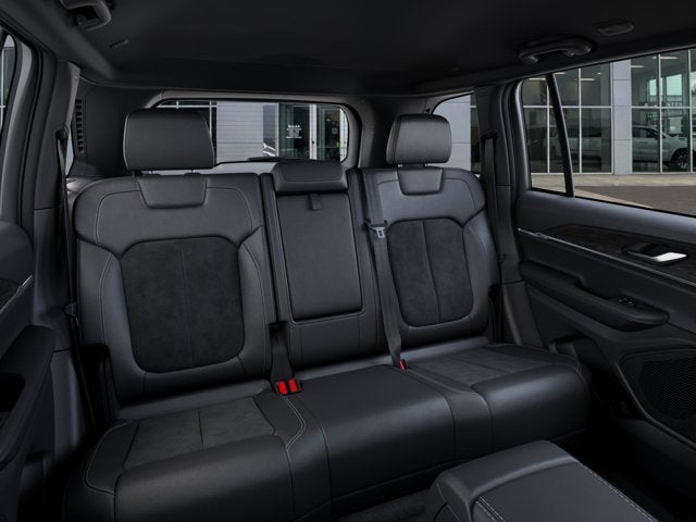 2027 Jeep Grand Cherokee Laredo Altitude