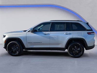 2026 Jeep Grand Cherokee Laredo Altitude