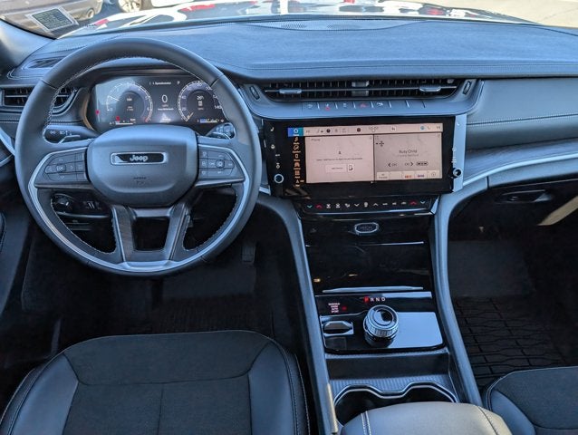 2026 Jeep Grand Cherokee Laredo Altitude