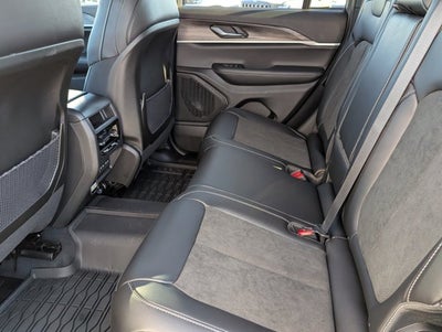 2026 Jeep Grand Cherokee Laredo Altitude