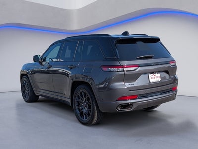 2025 Jeep Grand Cherokee Summit