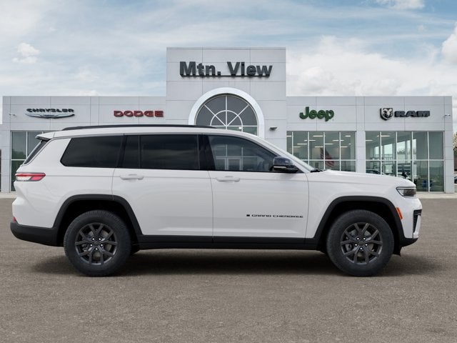 2027 Jeep Grand Cherokee L Laredo Altitude