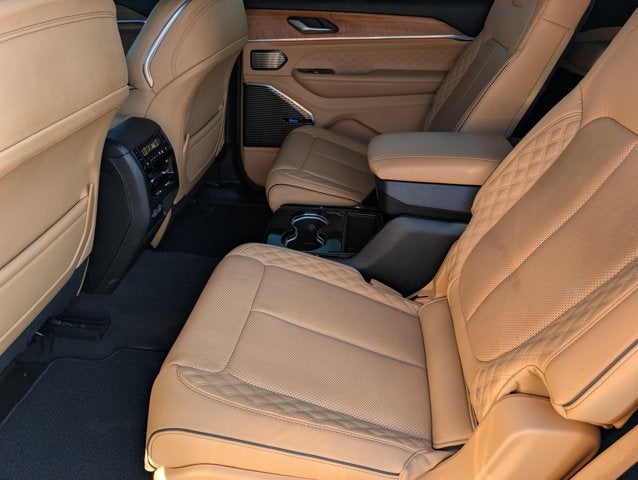 2022 Jeep Grand Cherokee L Summit
