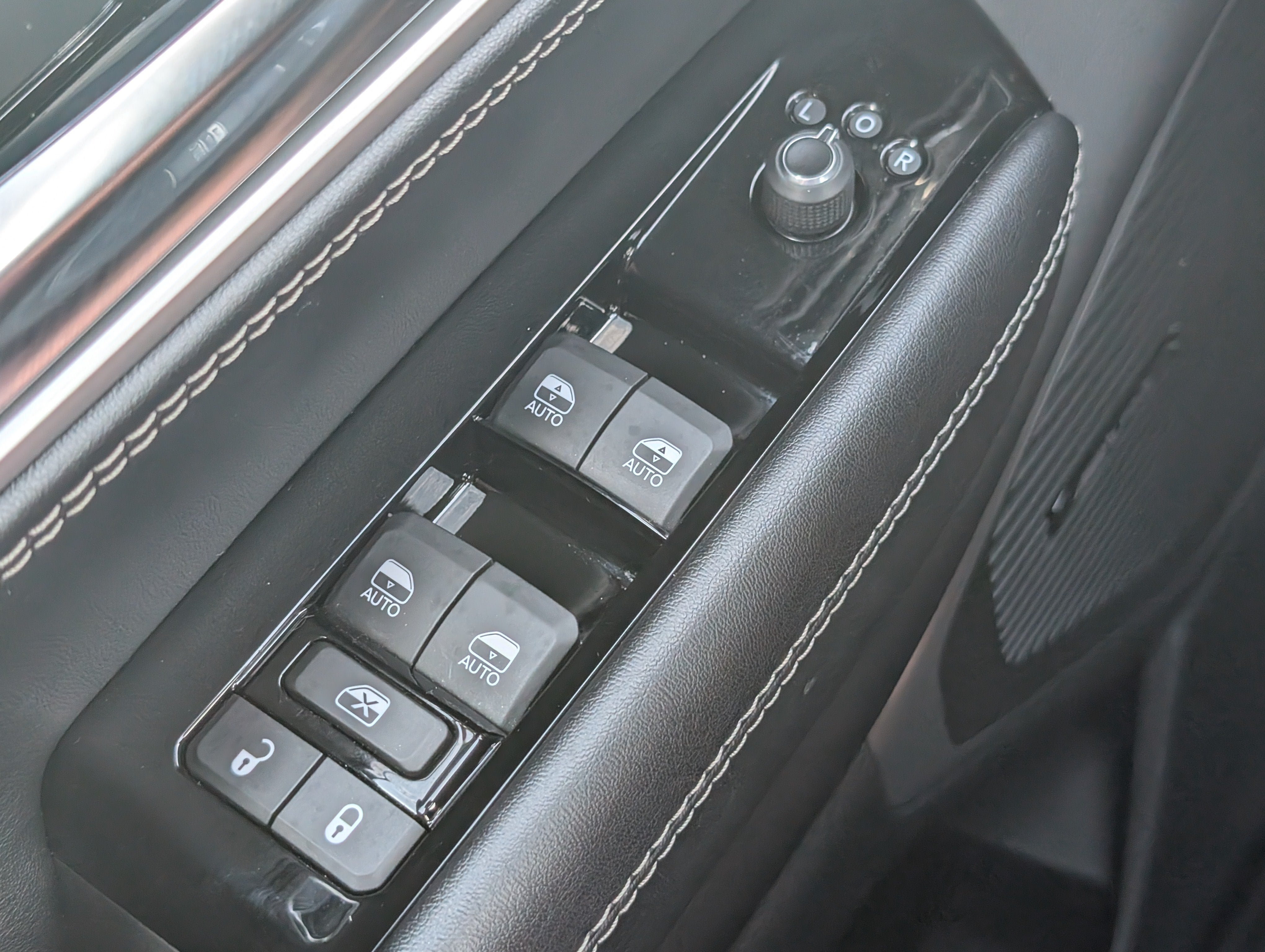 2024 Jeep Wagoneer L Base