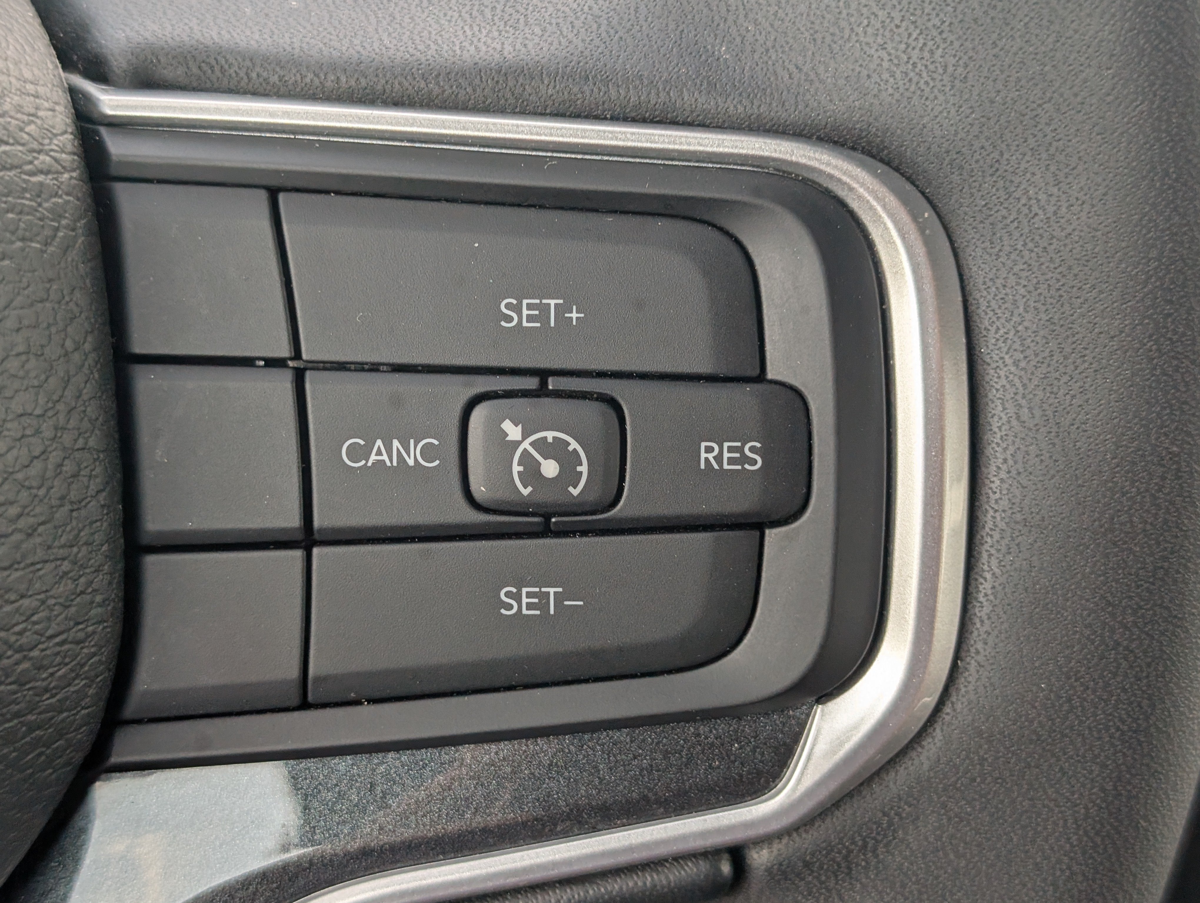2024 Jeep Wagoneer L Base