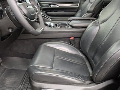 2024 Jeep Wagoneer Base