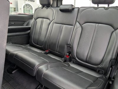 2024 Jeep Wagoneer Base