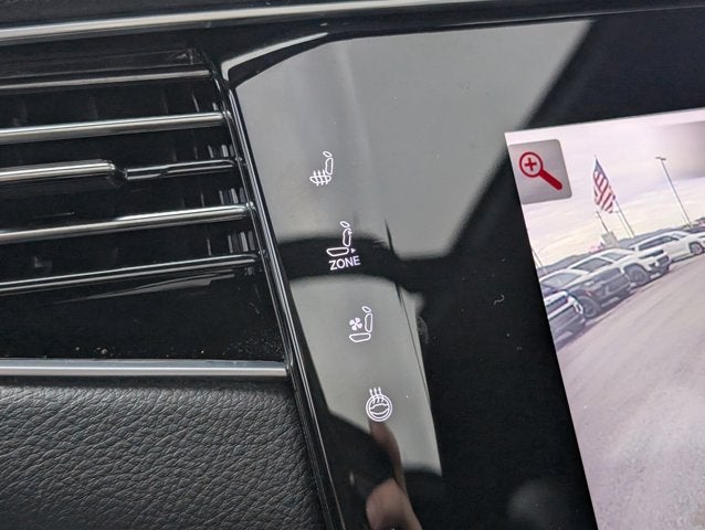 2024 Jeep Wagoneer Base