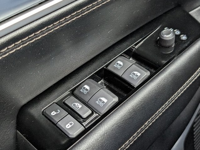 2024 Jeep Wagoneer Base