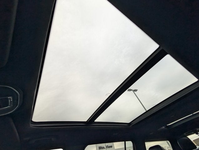 2024 Jeep Wagoneer Base