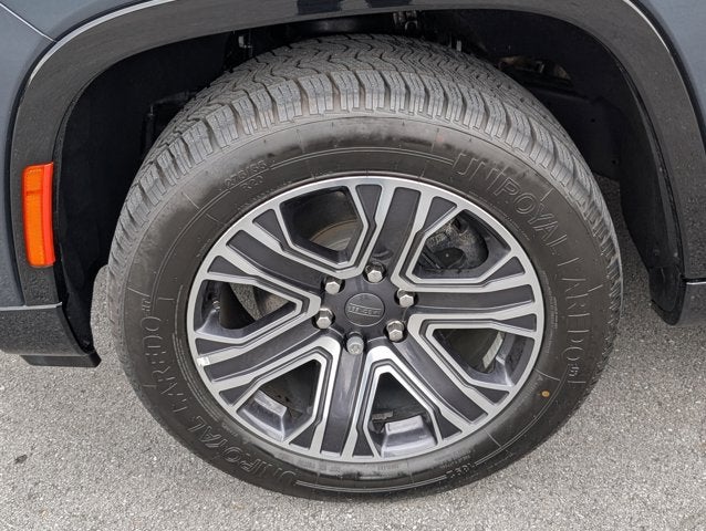 2024 Jeep Wagoneer Base