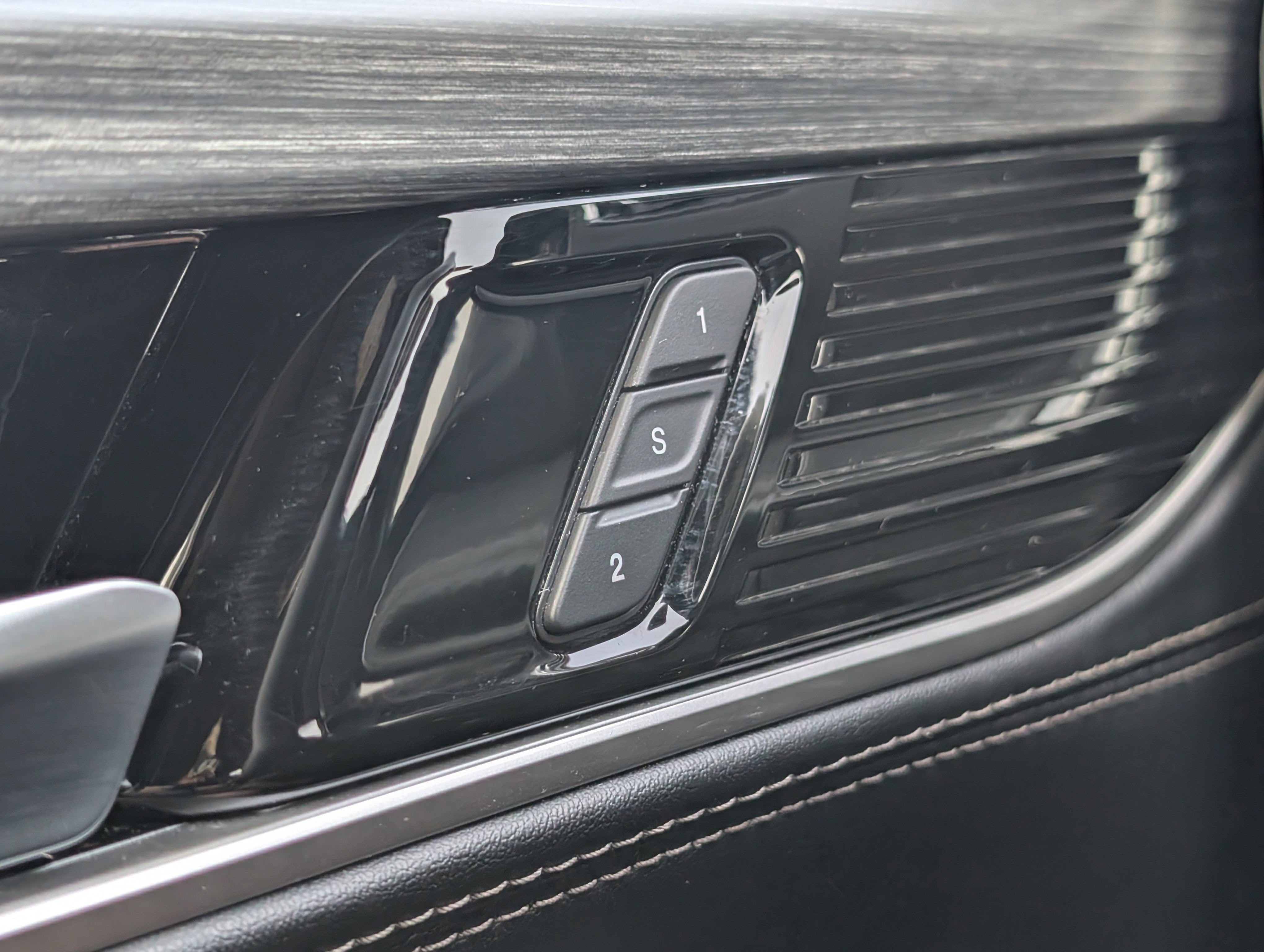 2023 Jeep Wagoneer Series III