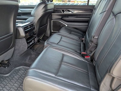 2023 Jeep Wagoneer Base