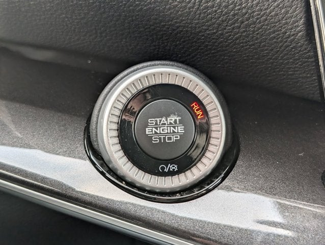 2023 Jeep Wagoneer Base