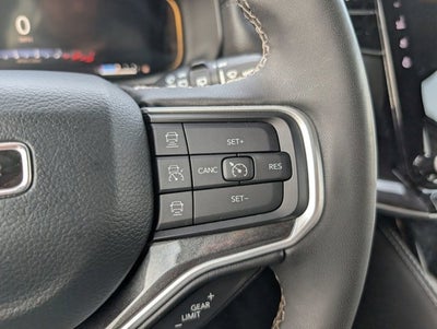 2023 Jeep Wagoneer Base