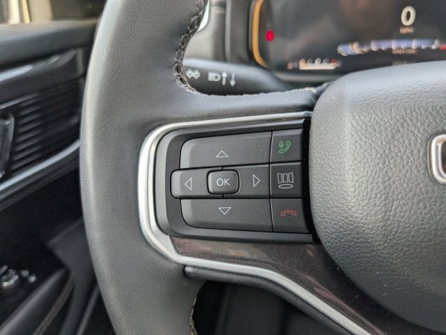 2023 Jeep Wagoneer Base