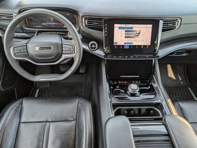 2023 Jeep Wagoneer Base