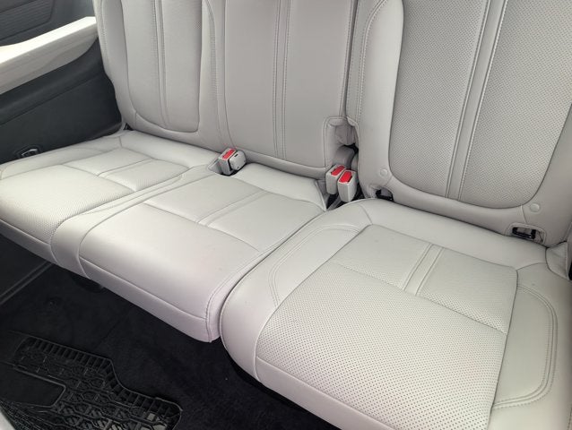 2025 Jeep Wagoneer Base