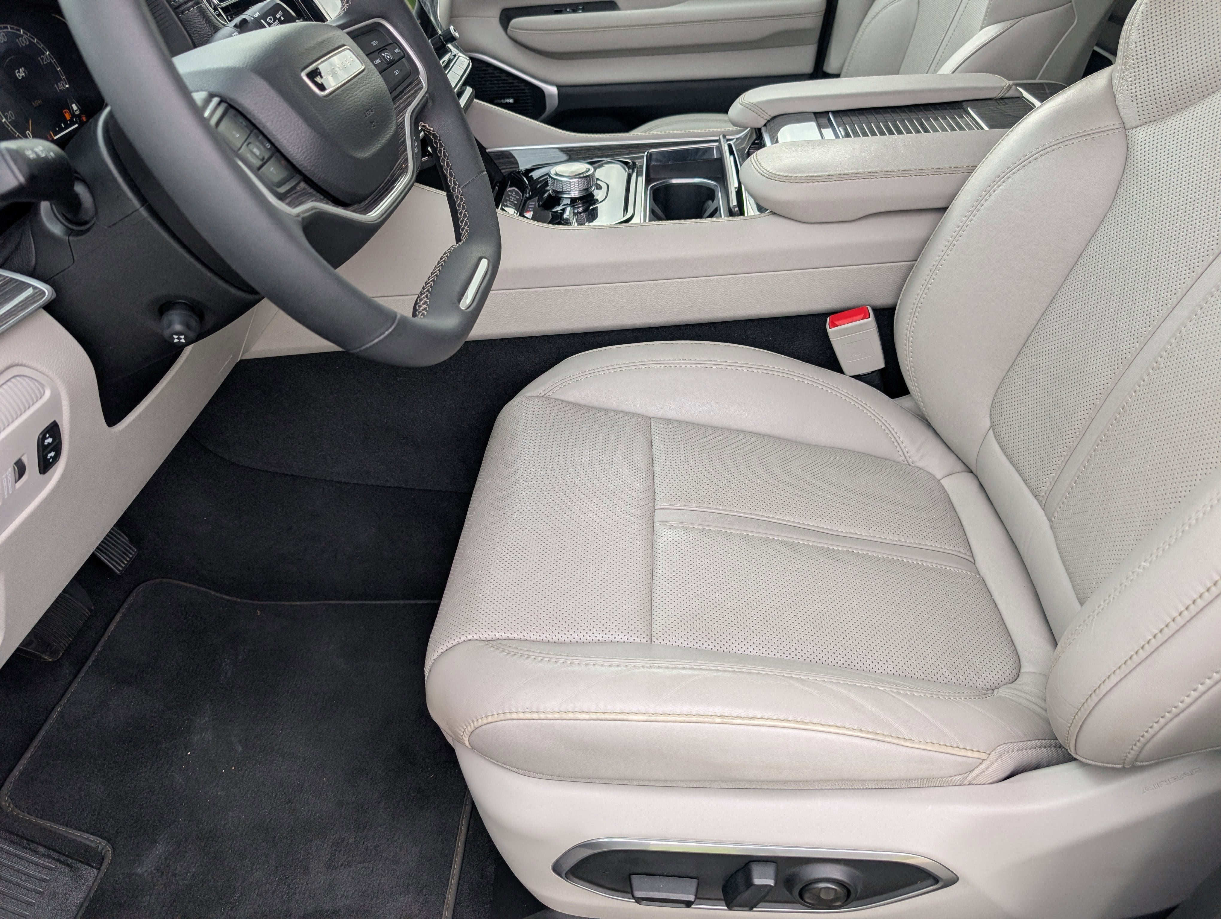 2022 Jeep Wagoneer Series II