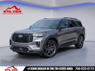 2025 Ford Explorer ST-Line