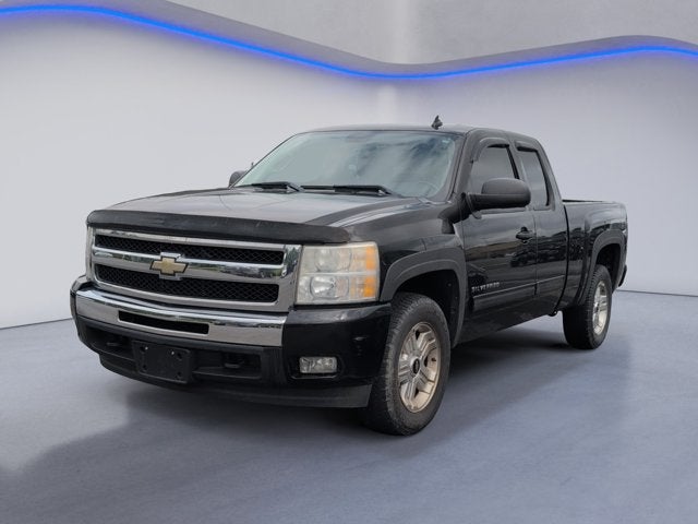Used 2011 Chevrolet Silverado 1500 LT with VIN 1GCRKSE30BZ422591 for sale in Ringgold, GA