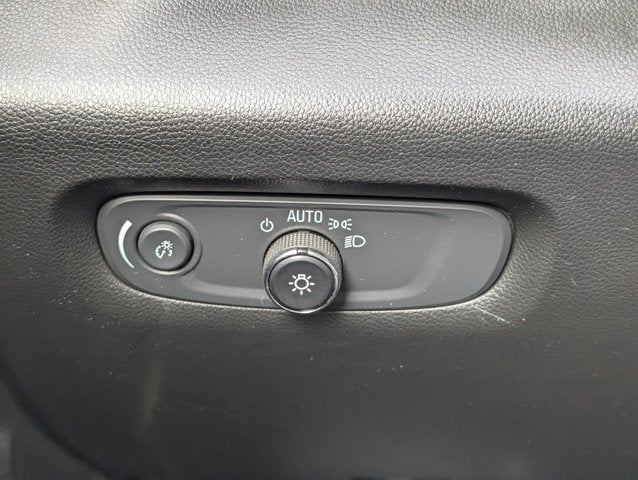 2022 Chevrolet Traverse LT