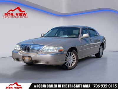 2003 Lincoln Town Car Signature