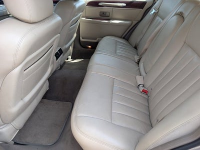 2003 Lincoln Town Car Signature