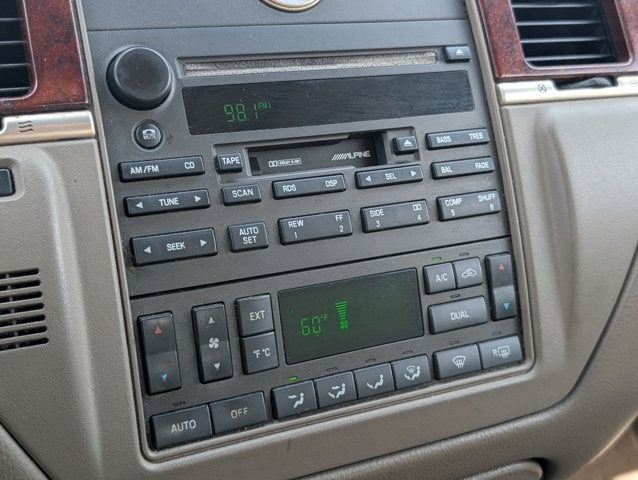 2003 Lincoln Town Car Signature