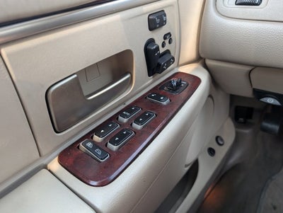 2003 Lincoln Town Car Signature