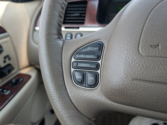 2003 Lincoln Town Car Signature