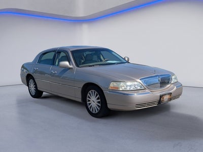 2003 Lincoln Town Car Signature
