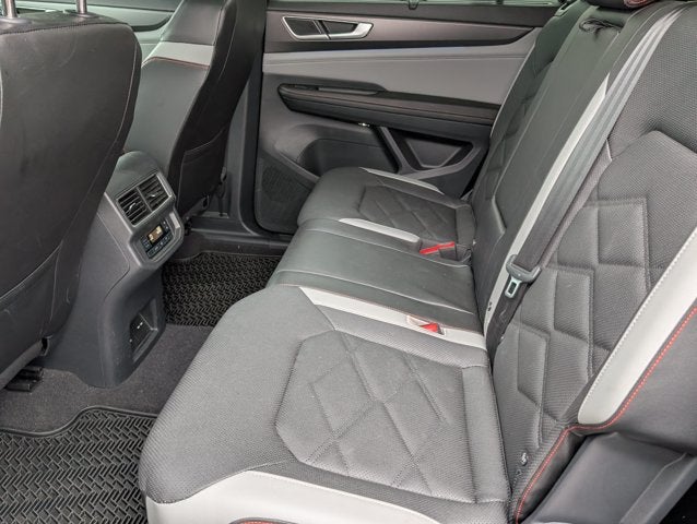 2024 Volkswagen Atlas 2.0T Peak Edition SE w/Technology