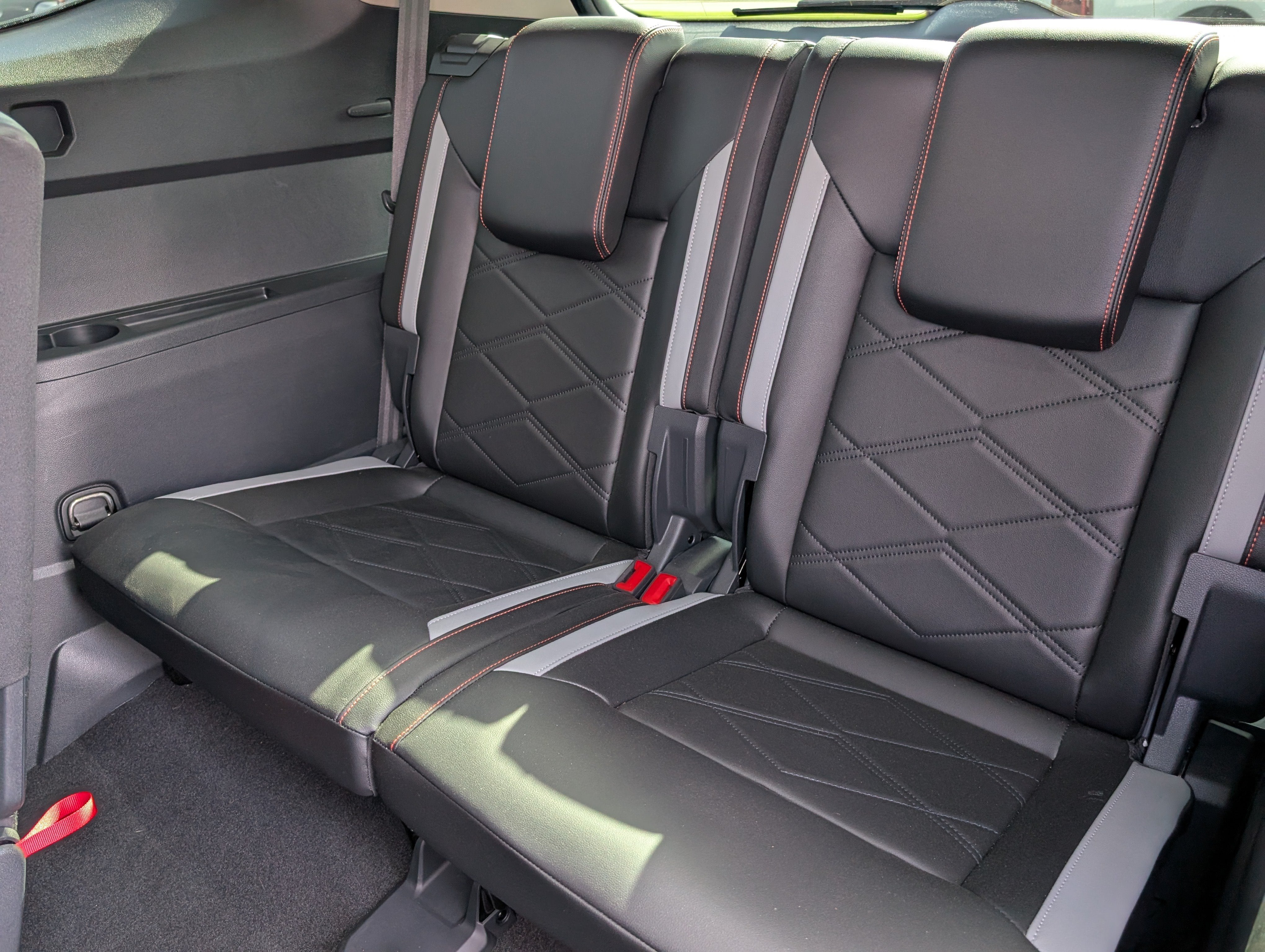 2024 Volkswagen Atlas 2.0T Peak Edition SE w/Technology