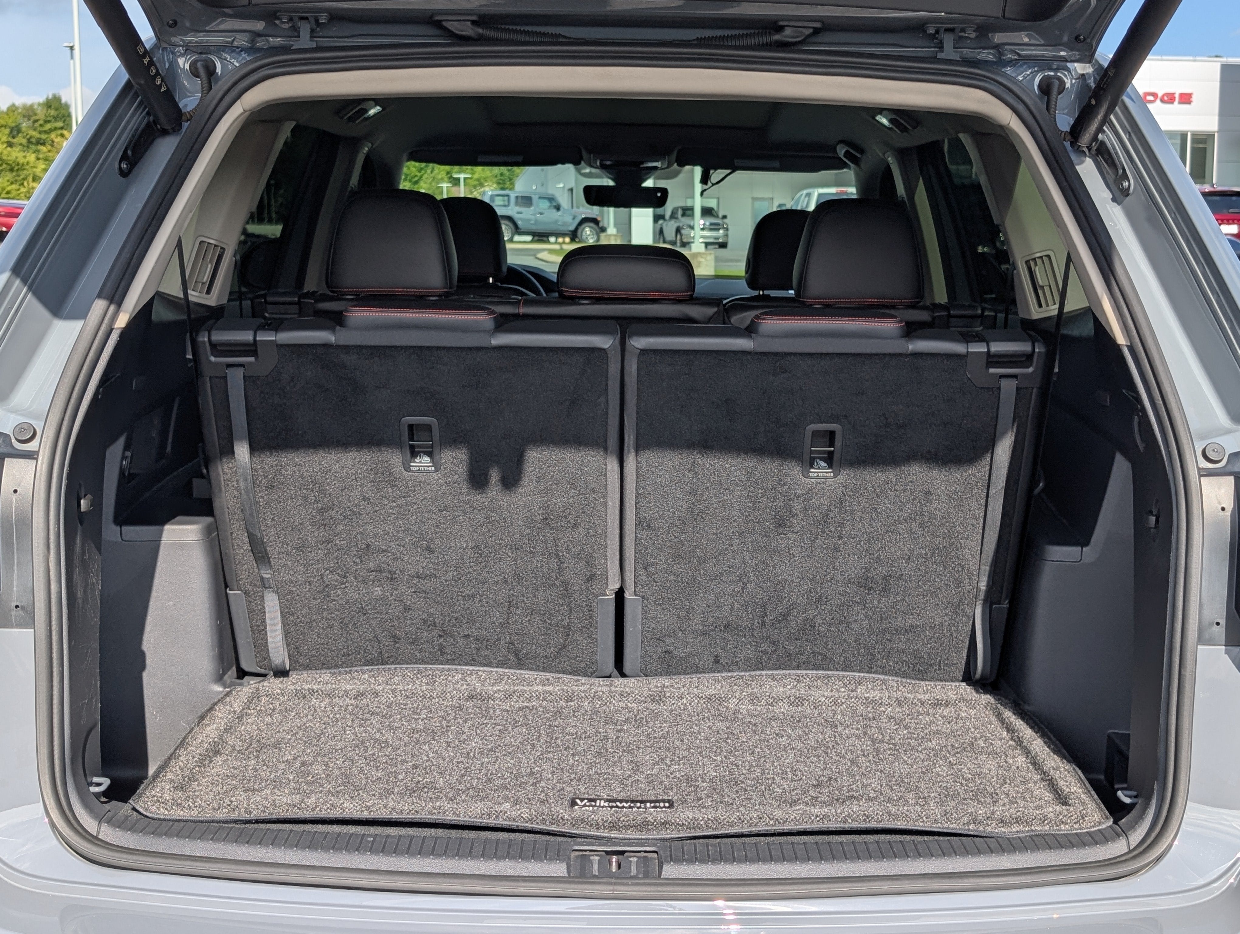 2024 Volkswagen Atlas 2.0T Peak Edition SE w/Technology