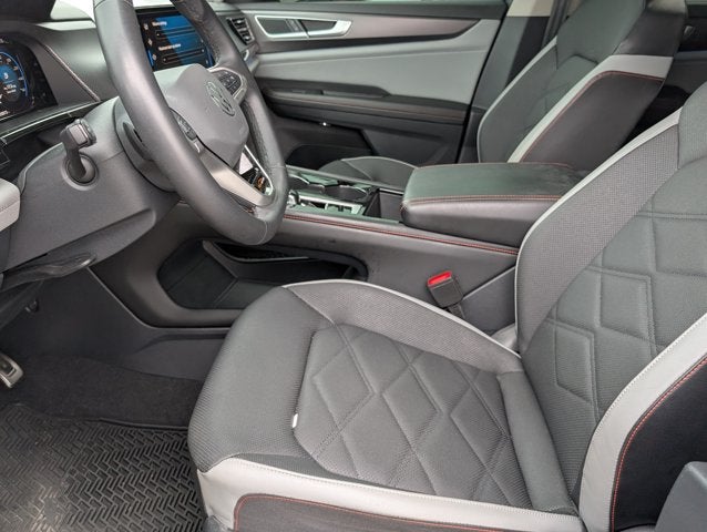 2024 Volkswagen Atlas 2.0T Peak Edition SE w/Technology