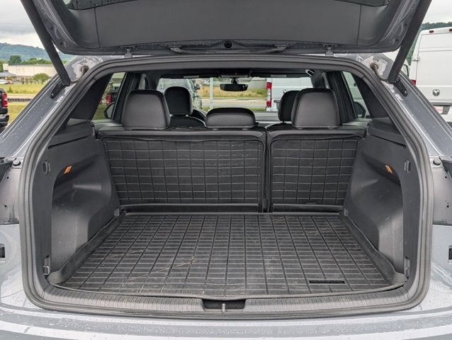 2021 Volkswagen Atlas Cross Sport 3.6L V6 SE w/Technology R-Line