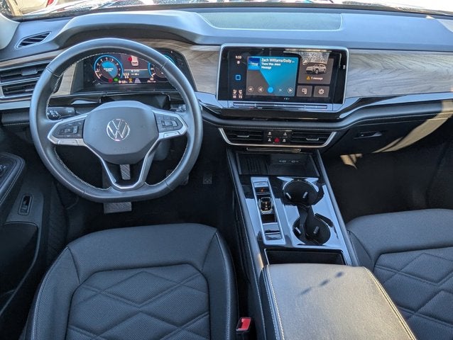 2025 Volkswagen Atlas 2.0T SE w/Technology