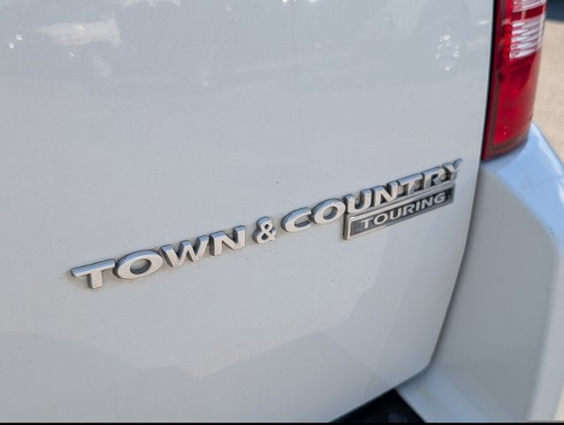 2010 Chrysler Town & Country Touring